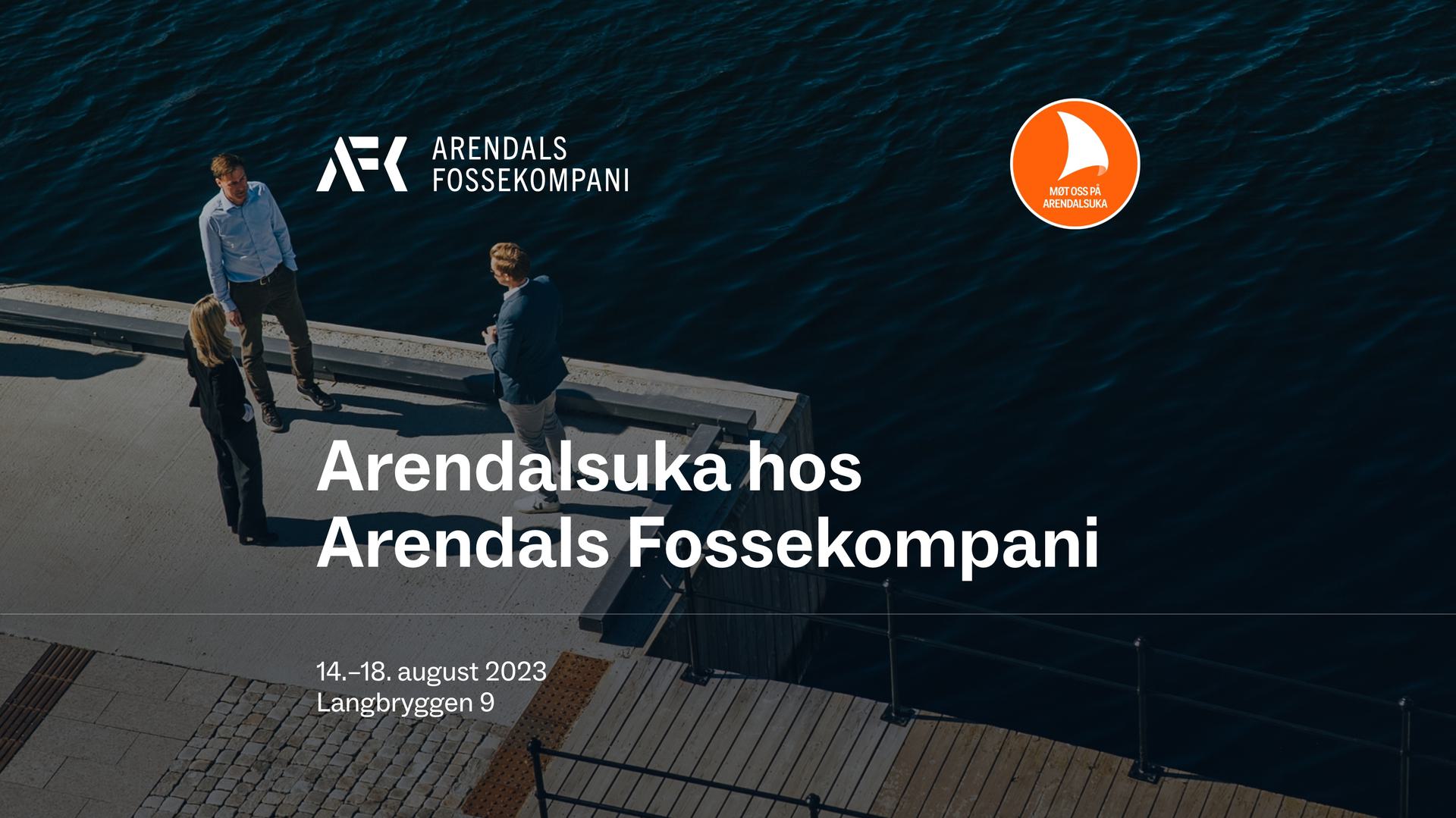 A promotional image for Arendalsuka hos Arendals Fossekompani, featuring three people standing on a dock by the water. The logos of Arendals Fossekompani and Arendalsuka are displayed at the top of the image.